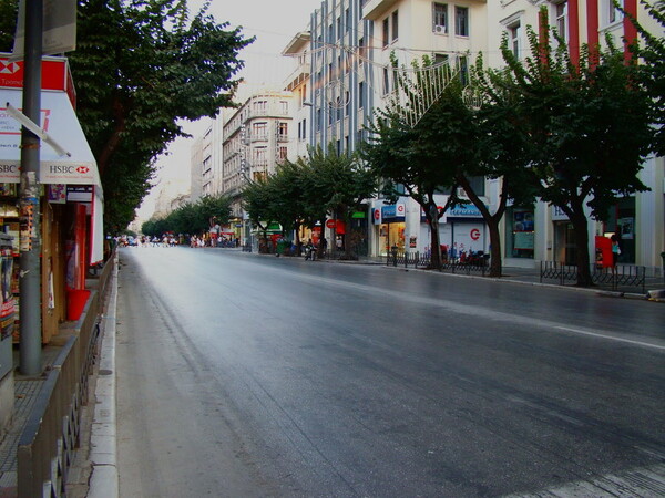 Όχι των εμπόρων στη λειτουργία των καταστημάτων 52 Κυριακές