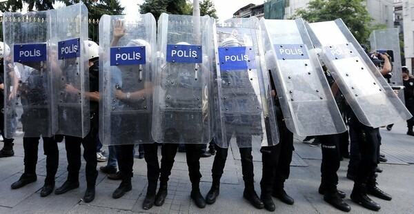 Τουρκία: Δέκα χρόνια φυλάκιση σε αστυνομικούς που σκότωσαν διαδηλωτή