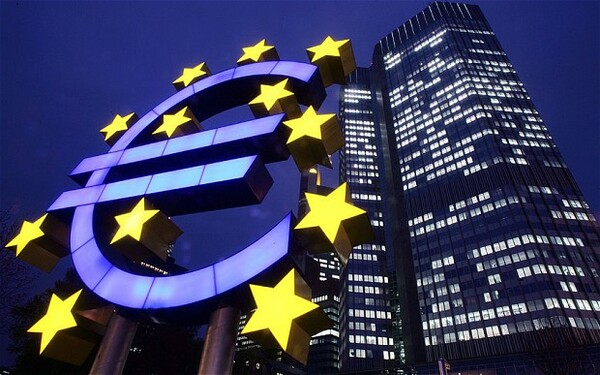 «Η ΕΚΤ σχεδιάζει να αποχωρήσει από την Τρόικα»