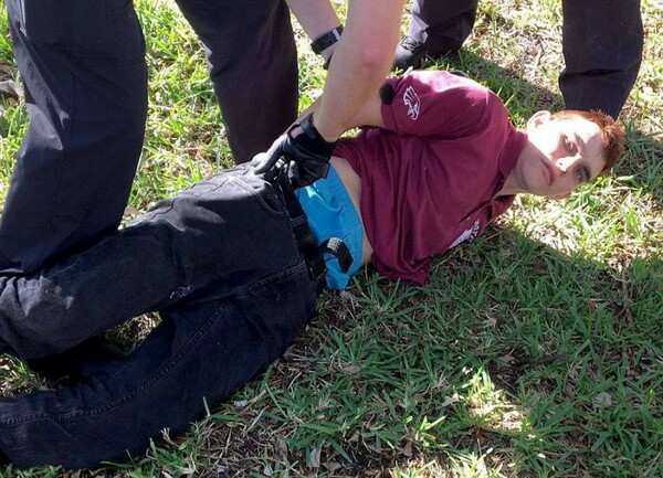 Κατηγορίες για 17 ανθρωποκτονίες από πρόθεση απήγγειλαν οι αρχές στον «19χρονο εκτελεστή» της Φλόριντα