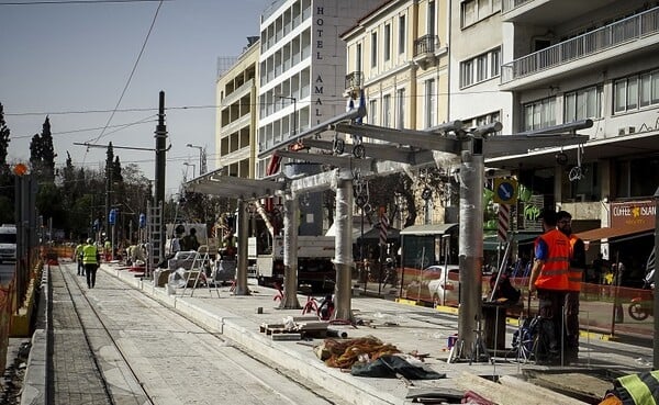 Παρατείνονται τα έργα στο τμήμα Σύνταγμα- Λεωφ. Βουλιαγμένης του τραμ