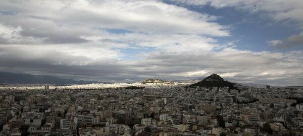 Νοτιάδες, σκόνη και βροχές