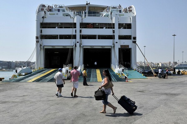 Αυξημένα κατά 10% από σήμερα τα ακτοπλοϊκά εισιτήρια των επιβατών