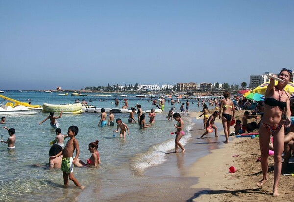 Βρετανοί έφυγαν από ξενοδοχείο στην Κύπρο ύστερα από καταγγελίες για απόπειρα απαγωγής παιδιών
