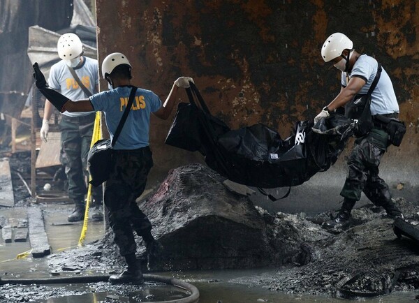 45 νεκροί και δεκάδες αγνοούμενοι από φωτιά σε εργοστάσιο στη Μανίλα