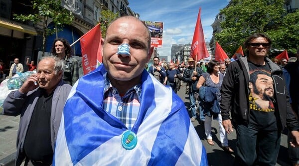 Διαδήλωση αλληλεγγύης προς την Ελλάδα στις Βρυξέλλες