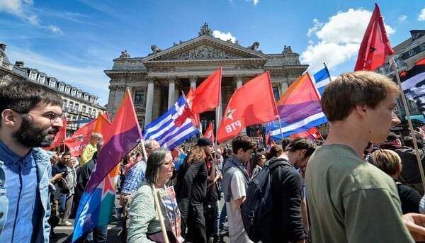 Διαδήλωση αλληλεγγύης προς την Ελλάδα στις Βρυξέλλες