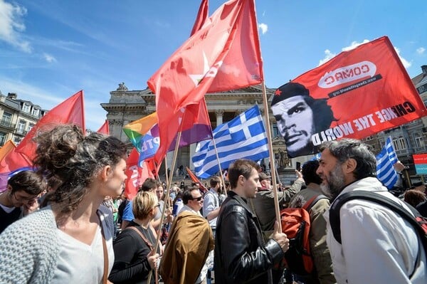 Διαδήλωση αλληλεγγύης προς την Ελλάδα στις Βρυξέλλες