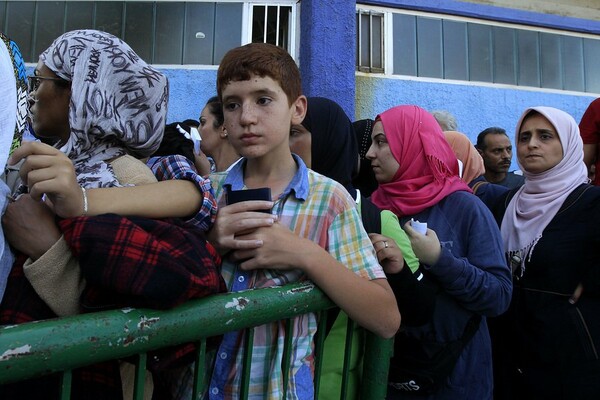 4.000 είναι οι πρόσφυγες-μετανάστες που έχουν εγκλωβιστεί στη Λέσβο.