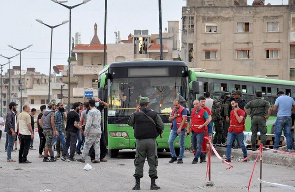 Συρία: Συμφωνία στρατού και ανταρτών για αποχώρηση των τελευταίων από θύλακα κοντά στην Χομς