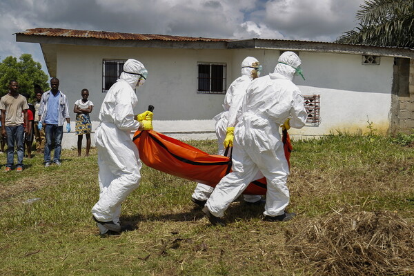 Ο ΠΟΥ συγκαλεί έκτακτη σύνοδο για την εξάπλωση του Έμπολα στην ΛΔ Κονγκό