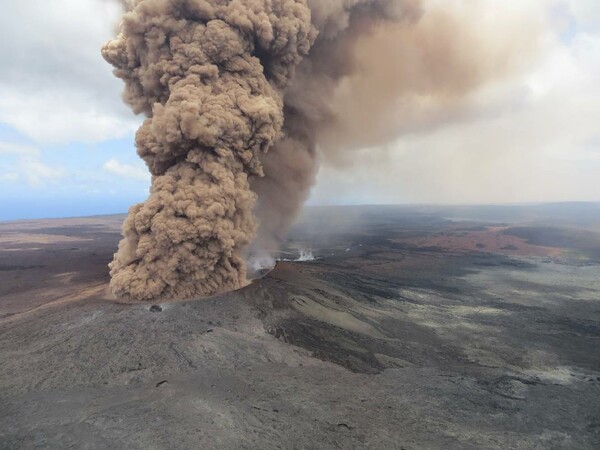 Οι ειδικοί προειδοποιούν για το ηφαίστειο στη Χαβάη - Ποιο είναι το χειρότερο σενάριο