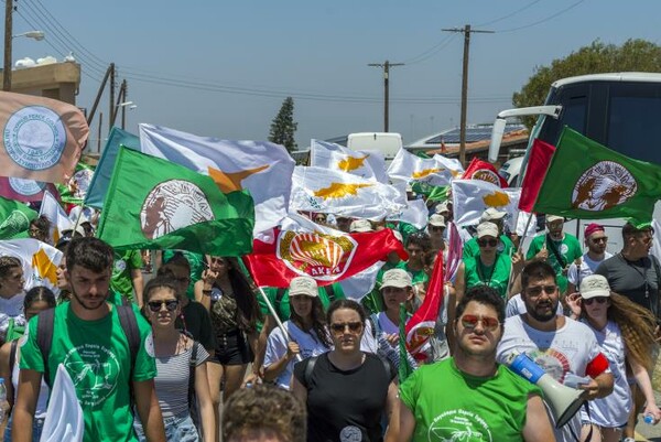 Ελληνοκύπριοι και Τουρκοκύπριοι μαζί για την απομάκρυνση των βρετανικών βάσεων