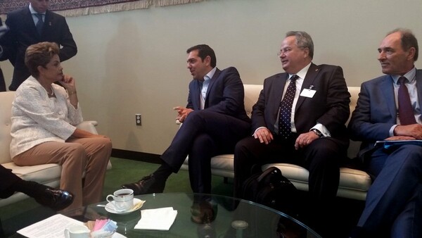 Με την πρόεδρο της Βραζιλίας, Ντ. Ρούσεφ, και τον πρόεδρο του Ισημερινού, Ρ. Κορέα συναντήθηκε ο Τσίπρας