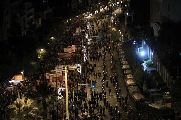 Με συνθήματα για τους τζιχαντιστές η πορεία για το Πολυτεχνείο