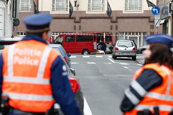 Δύο συλλήψεις σε Βέλγιο και Τουρκία σχετικές με τις τρομοκρατικές επιθέσεις στο Παρίσι