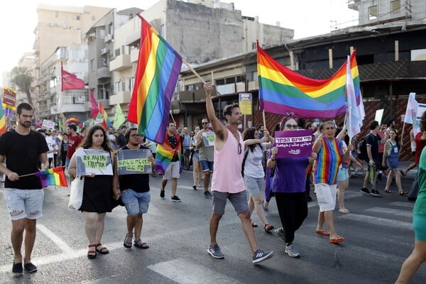 Οργή στο Ισραήλ για το νόμο που δεν επιτρέπει σε γκέι να αποκτήσουν παιδιά μέσω παρένθετης μητέρας