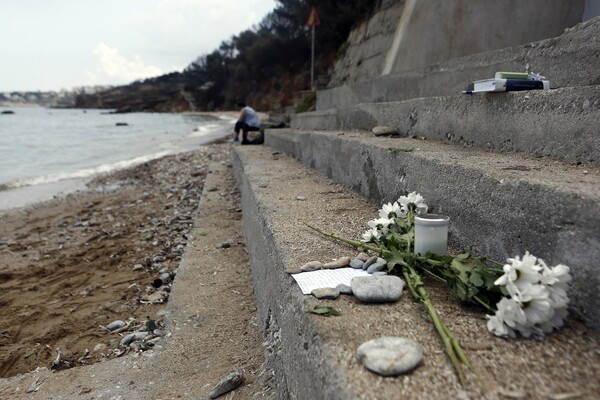 Σπαρακτικές εικόνες στο Μάτι: Θρήνος στο σημείο που πέθανε βρέφος έξι μηνών