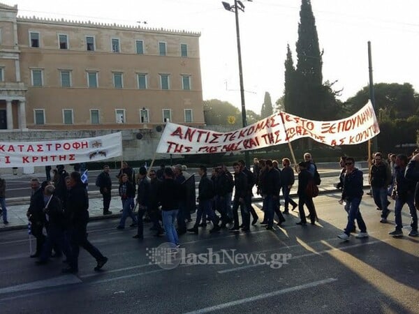 Απόβαση αγροτών στο Σύνταγμα - Κλείνει πάλι το κέντρο