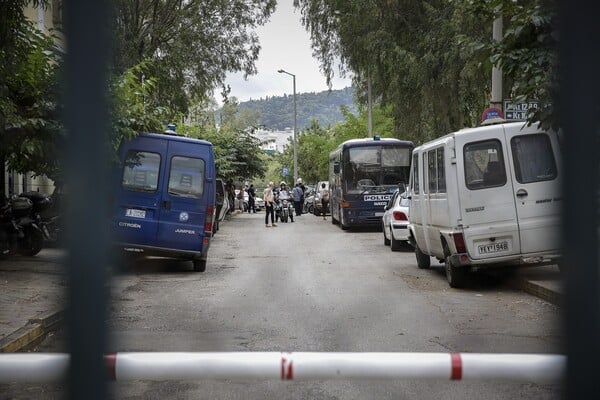 Ανθρωποκυνηγητό της ΕΛ.ΑΣ. για τον κρατούμενο που απέδρασε από την πρώην σχολή Ευελπίδων