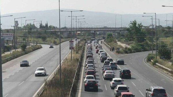 Όλοι στη Χαλκιδική - Μποτιλιάρισμα και ουρές