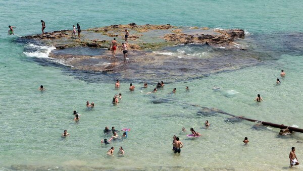 Οι παράλληλοι καύσωνες σ' όλη τη Γη κάνουν τους ειδικούς να ανησυχούν