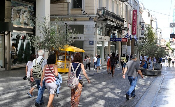 Ανοιχτά σήμερα τα καταστήματα - Η πρώτη Κυριακή των εκπώσεων