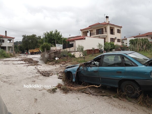 Χάος και καταστροφή στην Χαλκιδική - Δείτε τις εικόνες από την επόμενη μέρα