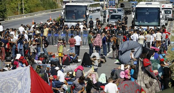 Αποχωρούν οι πρόσφυγες από την Ανδριανούπολη