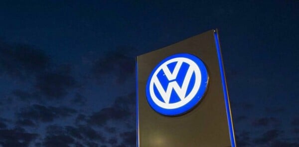 Το Βερολίνο ζητά εξηγήσεις από τη Volkswagen για το νέο σκάνδαλο με τα 800.000 οχήματα