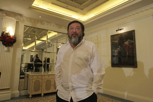 Ai Wei Wei: "Αισθάνομαι περήφανος για την Ελλάδα. Αγκάλιασε τους πρόσφυγες, δεν τους έδιωξε"