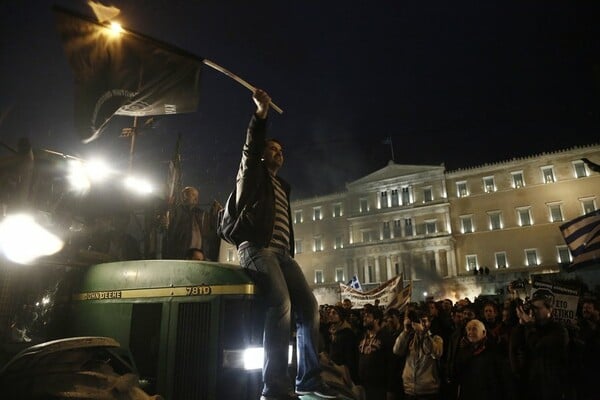 Σκληραίνουν τη γραμμή τους οι αγρότες: "Δεν γυρίζουμε πίσω με άδεια χέρια"