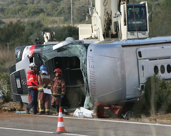 Ισπανία: Τραγικό δυστύχημα με πούλμαν που μετέφερε φοιτητές του Erasmus - 13 νεκροί (updated)