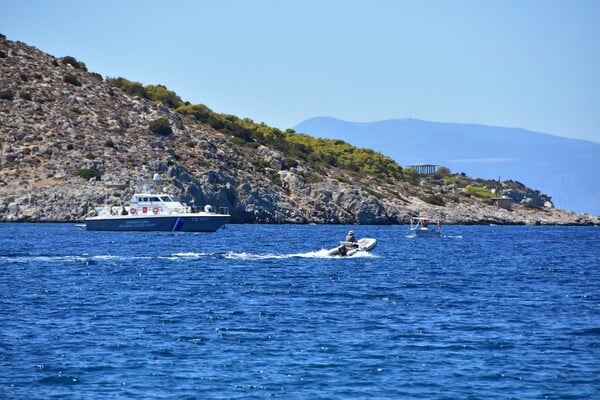 Πόρισμα ιατροδικαστή: Πνίγηκε ζωντανός ο κυβερνήτης του τουριστικού σκάφους που εμβολίστηκε στην Αίγινα