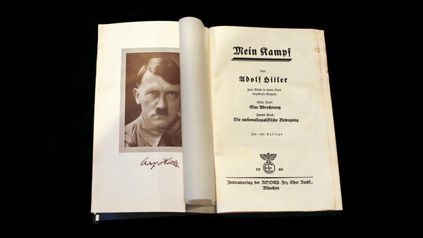 Γερμανία: Επανεκδίδεται σήμερα το «Mein Kampf» του Αδόλφου Χίτλερ