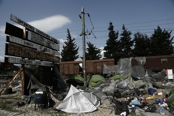 Η Ύπατη Αρμοστεία του ΟΗΕ καταγγέλει τις συνθήκες διαβίωσης των προσφύγων στην Ελλάδα