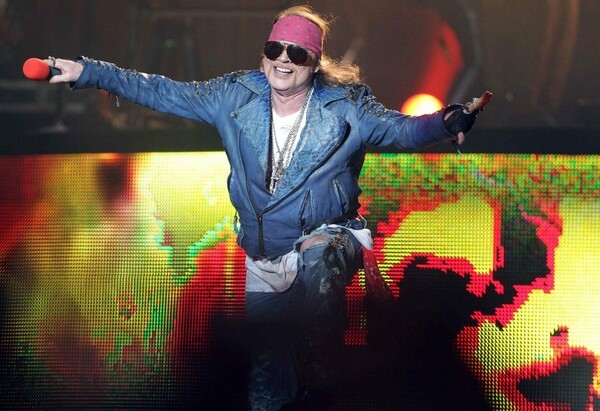 Eπισήμως στους AC/DC ο Axl Rose