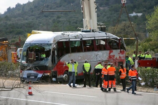 Που αποδίδει η Αστυνομία το δυστύχημα με το τουριστικό λεωφορείο στην Ισπανία