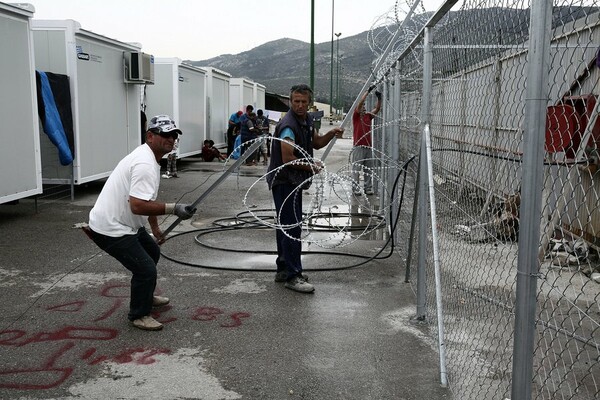 Πυρετώδεις προετοιμασίες στον Σκαραμαγκά- Θα μεταφερθούν πάνω από 3.700 πρόσφυγες