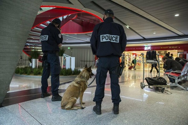 Η Γαλλία παρατείνει την κατάσταση έκτακτης ανάγκης λόγω Euro 2016 και ποδηλατικού Γύρου