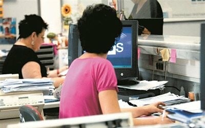 Σε διαθεσιμότητα από την Τρίτη όλοι οι υπάλληλοι Β'βάθμιας εκπαίδευσης ιδιωτικού δικαίου αορίστου χρόνου