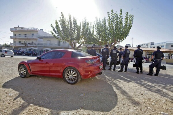 Συλλήψεις και προσαγωγές σε Ζεφύρι και Αχαρνές