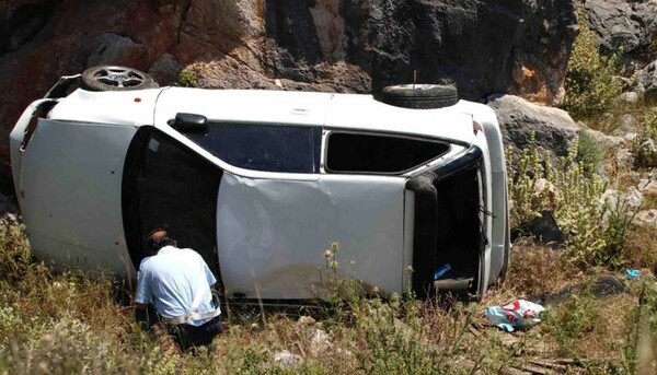 Τραγωδία στα Χανιά: Μία γυναίκα έχασε τη ζωή της όταν το αυτοκίνητο στο οποίο επέβαινε έπεσε σε γκρεμό