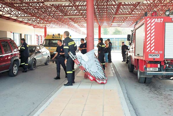 Βουτιά στο κενό από 55χρονο στα Εξάρχεια