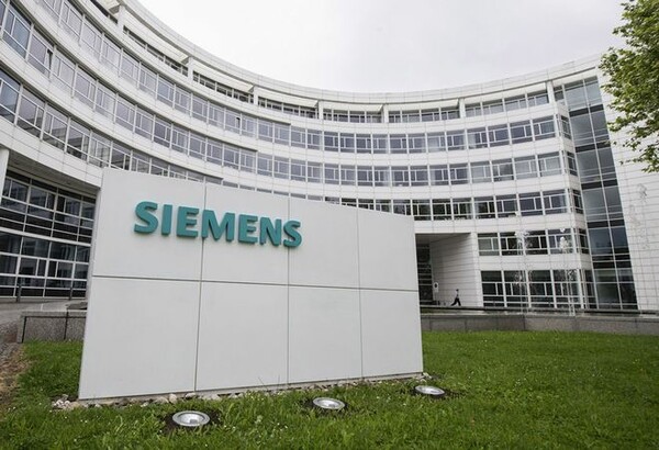 Πόλεμος ανακοινώσεων και πειθαρχική προκαταρκτική εξέταση για την αναβολή της δίκης της Siemens