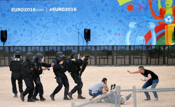 Euro 2016: Σε επιφυλακή η Γαλλία - Εντυπωσιακές εικόνες από τις ασκήσεις ετοιμότητας