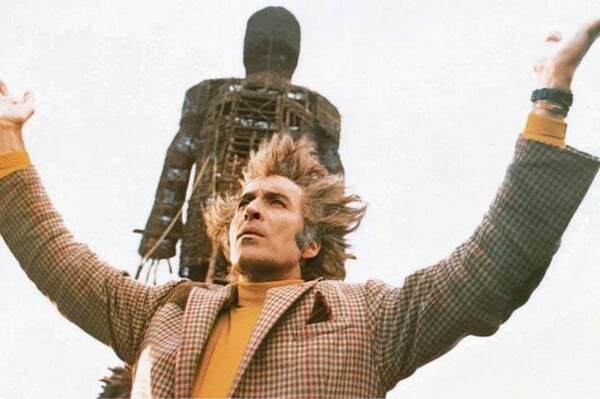 Πέθανε ο Robin Hardy, o σκηνοθέτης του Wicker Man