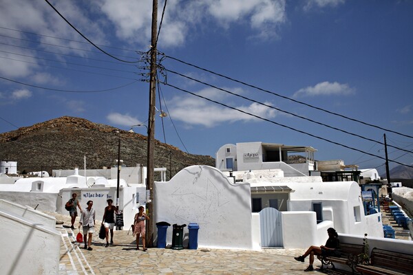 Mελέτη του ΙΤΕΠ δείχνει μεγάλο πλήγμα στον εγχώριο τουρισμό