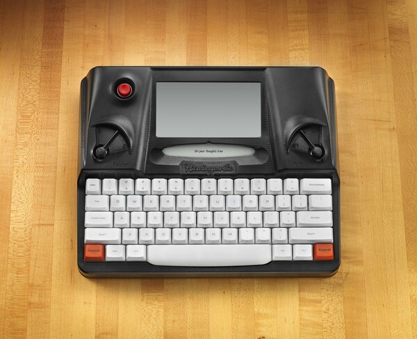 Hemingwrite: Αυτή είναι η γραφομηχανή του μέλλοντος