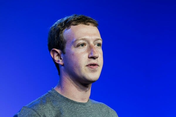 O Mark Zuckerberg δημιούργησε τη μεγαλύτερη λέσχη ανάγνωσης του Internet